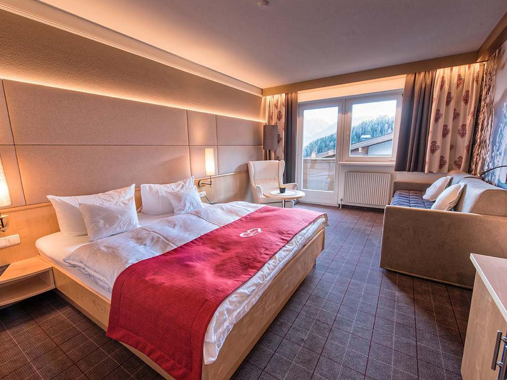 Hotel Universo Серфаус Экстерьер фото